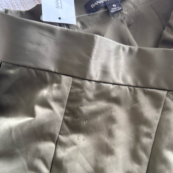 NWT BANANA REPUBLIC TAFFETA FIT-AND-FLARE SKIRT IN OLIVE GREEN - Picture 8 of 10